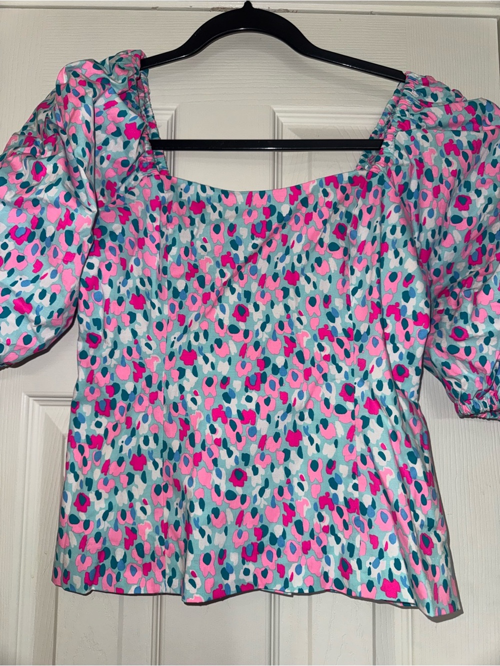 NWOT Lilly Pulitzer Women’s Sweetheart Puff-Sleeve Top in Pink and Teal Print